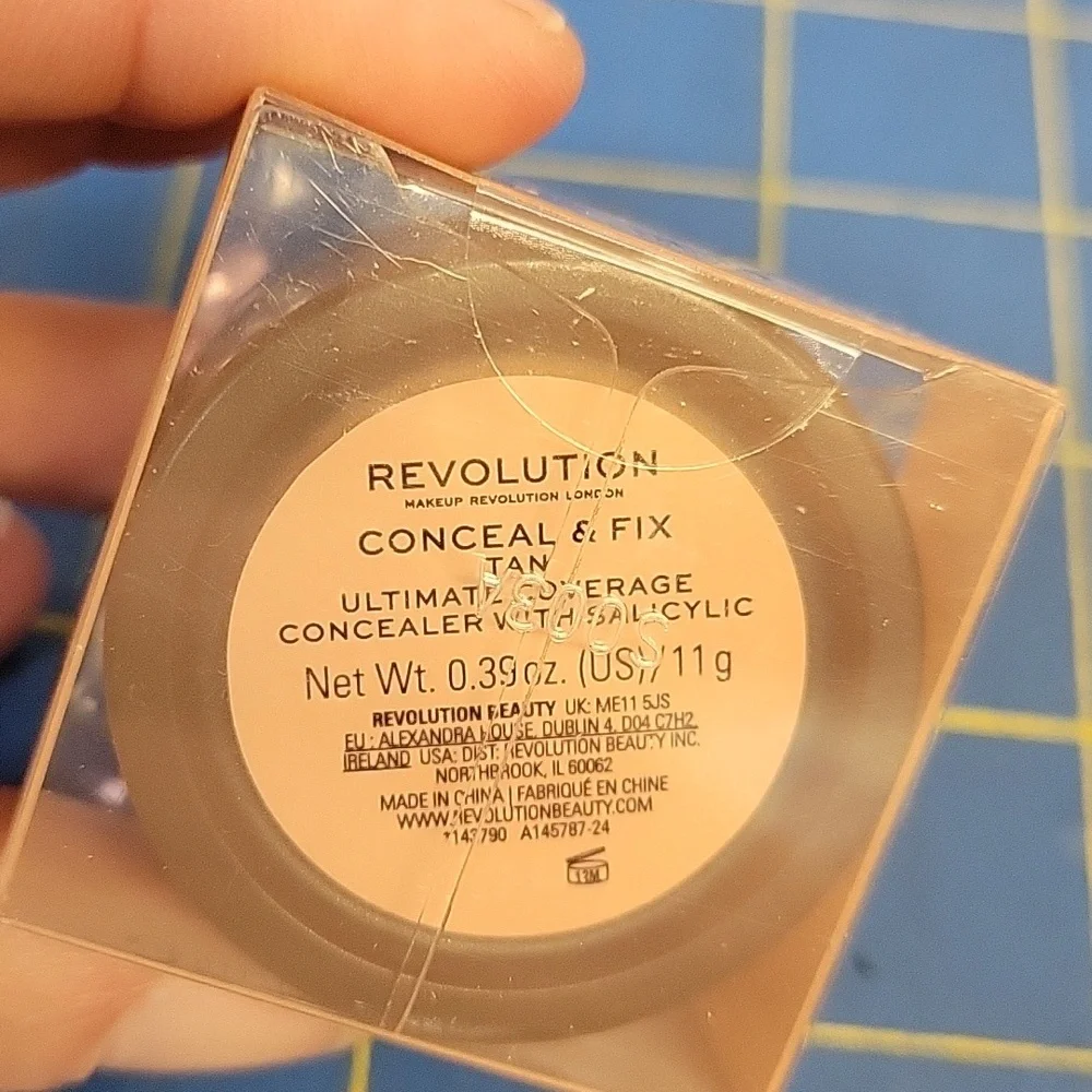 Revolution Tan Conceal & Fix Ultimate Coverage 11g New Sealed Box